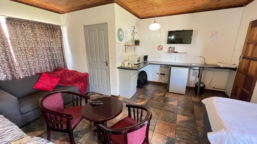 8 Bedroom Property for Sale in Pellissier Free State